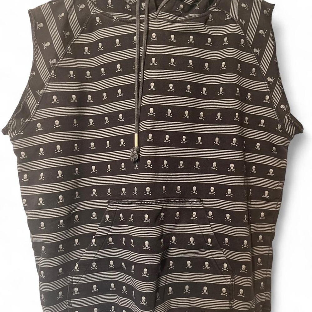 Machine Clothing black Skull & Crossbones Sleeveless hoodie Size M
